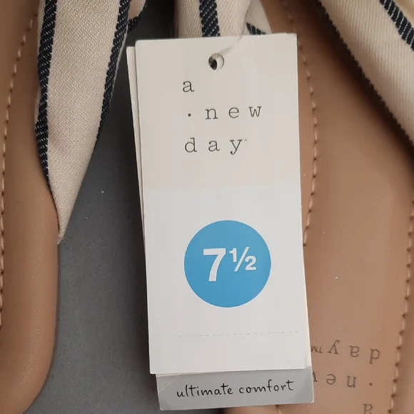 A New Day Cream and Navy Striped Sandals - New With Tags - Size 7.5" - Picture 2 of 10